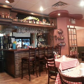 Tooloulous - The "bar" area... small but fun! - Cajun/Creole Near Me - Banff, Alberta Tooloulous - The "bar" area... small but fun! - Cajun/Creole Near Me - Banff, Alberta