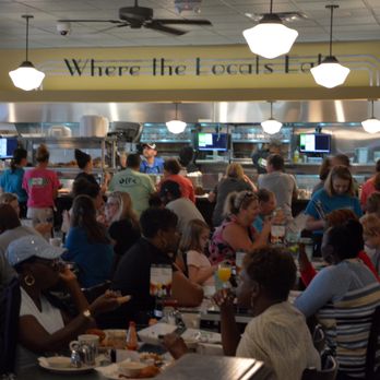 Metro Diner - Dining Room and Service Counter - American Near Me - Matthews, North Carolina