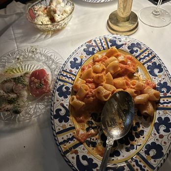 Carbone - Spicy Spciy Rigtaoni Vodka, Tuna carpaccio - New American Near Me - Miami Beach, Florida