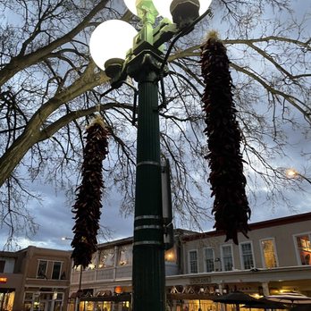Santa Fe Plaza - Landmarks & Historical Buildings Near Me - Santa Fe, New Mexico