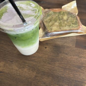 Chasen Matcha Bar - Taro cloud and strawberry matcha bread - Tea Rooms Near Me - Dallas, Texas Chasen Matcha Bar - Taro cloud and strawberry matcha bread - Tea Rooms Near Me - Dallas, Texas
