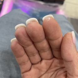 Lee Nails