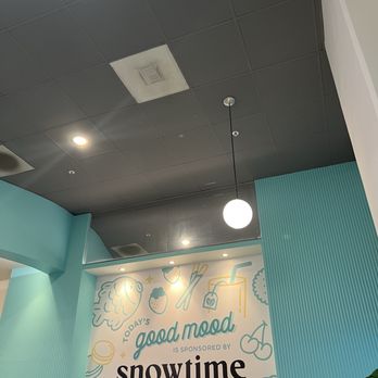 Snowtime - inside decor - Desserts Near Me - Campbell, California Snowtime - inside decor - Desserts Near Me - Campbell, California