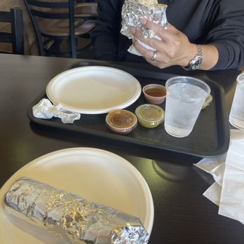 Taqueria De Anda - Brea - Taking a shopping break - Mexican Near Me - Brea, California Taqueria De Anda - Brea - Taking a shopping break - Mexican Near Me - Brea, California