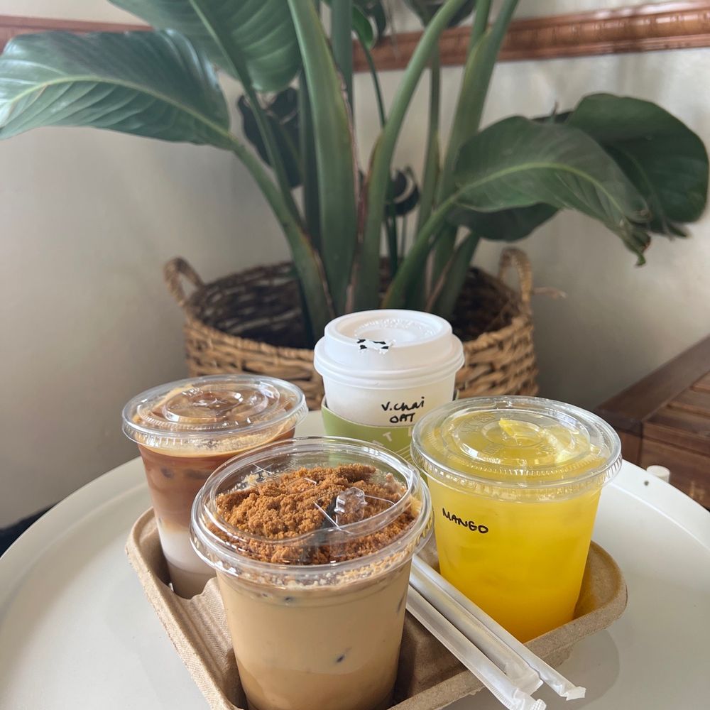 Flat White Coffee - Drinks - Cafes Near Me - Cypress, California Flat White Coffee - Drinks - Cafes Near Me - Cypress, California