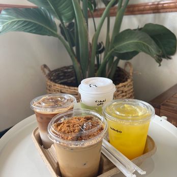 Flat White Coffee - Drinks - Cafes Near Me - Cypress, California