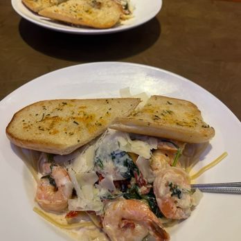 The Café - The garlic butter shrimp pasta is to die for! Possibly the most delicious pasta I've had in my life. - American Near Me - Funner, California