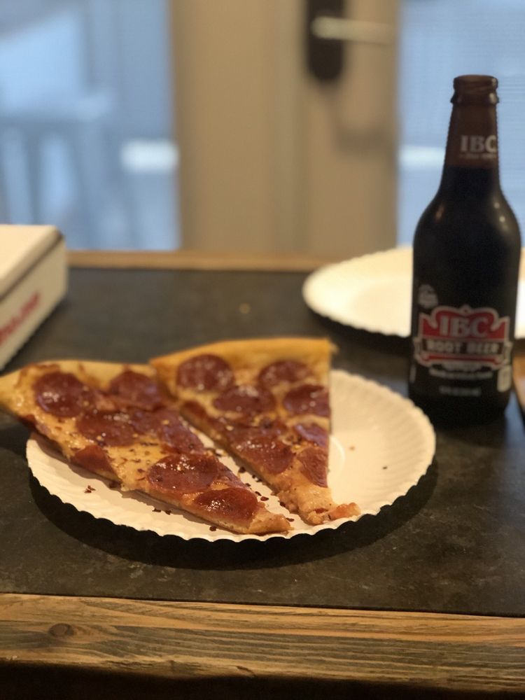 GINO’S PIZZA BUELLTON 158 Photos & 282 Reviews 383 Avenue of Flags