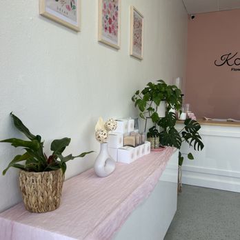 Kolibri Flower Lab - Florists Near Me - Chula Vista, California