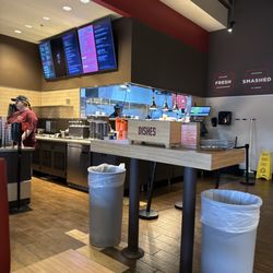 Smashburger - Counter to order