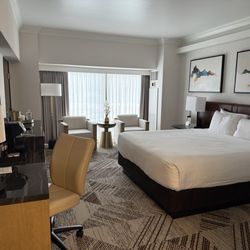 Atlantis Casino Resort Spa - Our king bed room