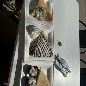 Avalanche Crepes & Waffles - 2 Avalanches and 1 Snow Bunny - Breakfast & Brunch Near Me - Cincinnati, Ohio