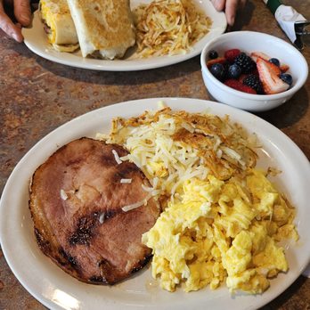 Ginger's Restaurant - Coffee & Tea Near Me - Raytown, Missouri
