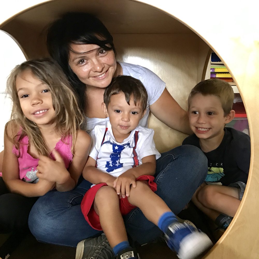 Dennise's Learning Center - childcare center in Long Beach, CA