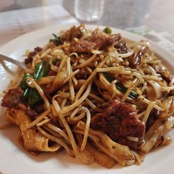 Beef chow fun
