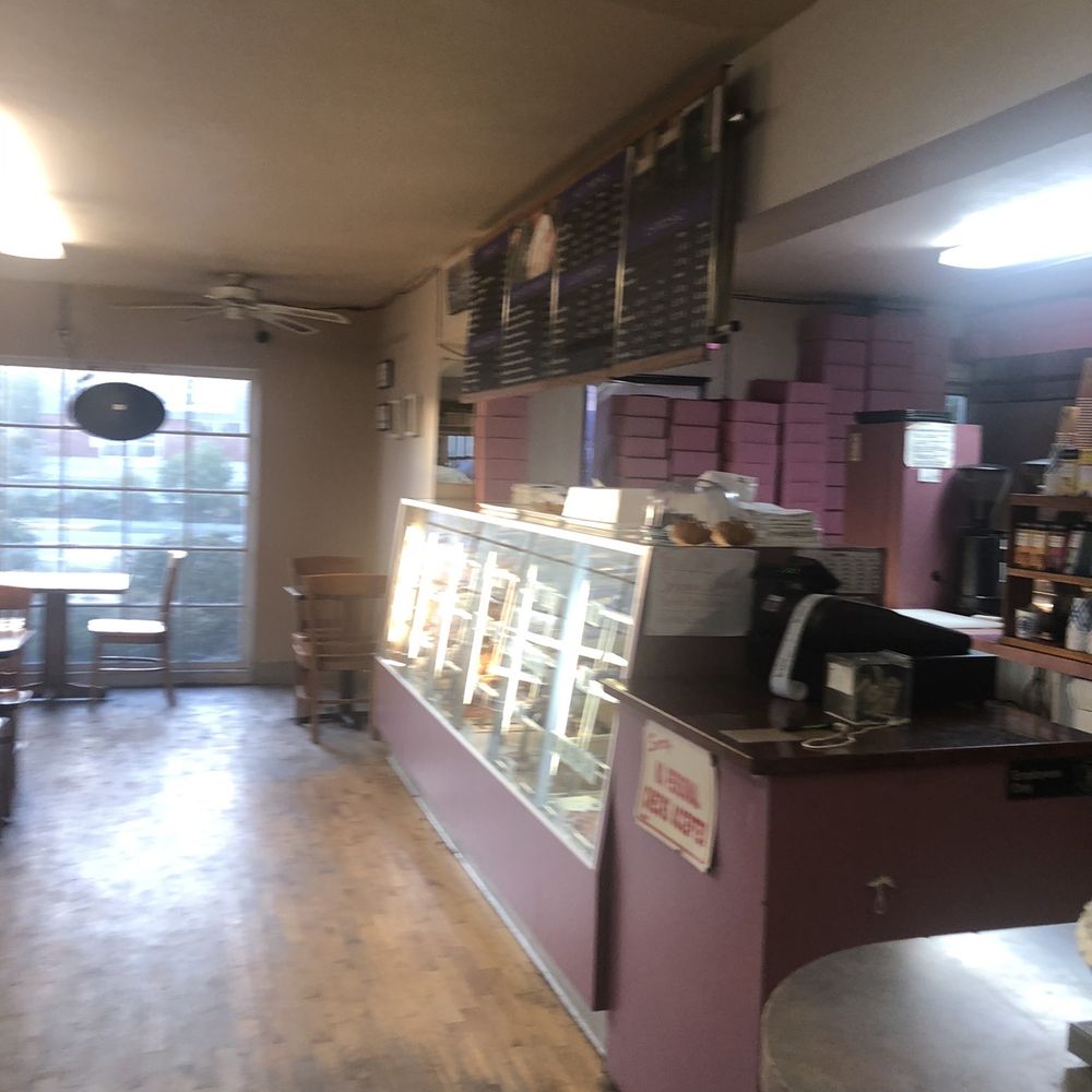 Donut House - Counter - Donuts Near Me - Anacortes, Washington Donut House - Counter - Donuts Near Me - Anacortes, Washington