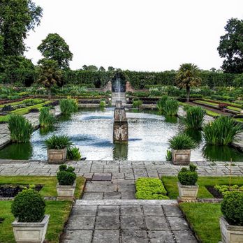 Kensington Gardens - Amazing symmetry - Parks Near Me - London, XGL Kensington Gardens - Amazing symmetry - Parks Near Me - London, XGL