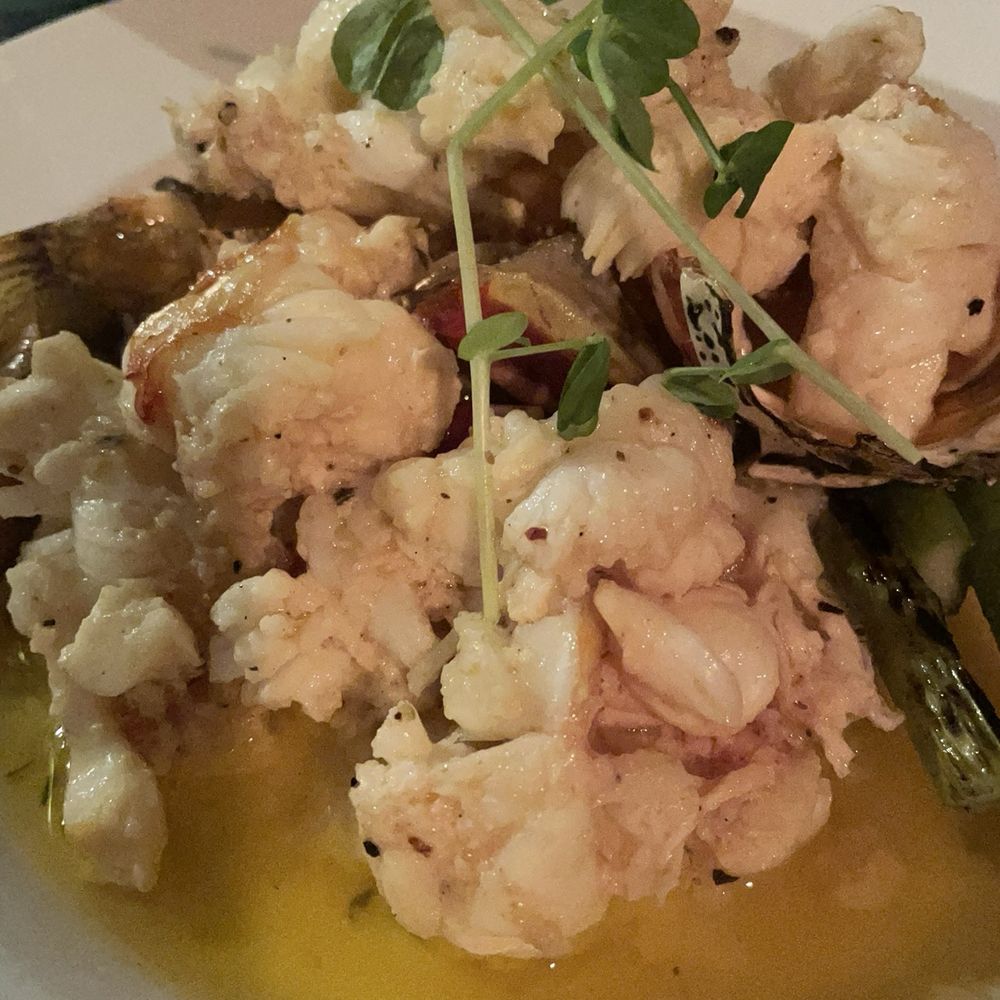 Lazy lobster with asparagus and mashed potatoes