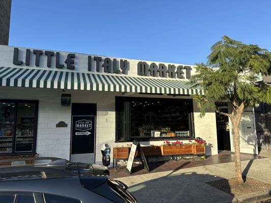 Little Italy Market & Spirits by null