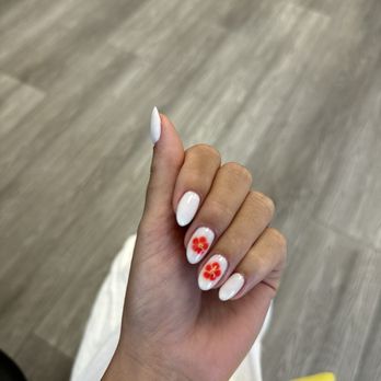 Lumi Nail Studio - Nail Salons Near Me - Pasadena, California