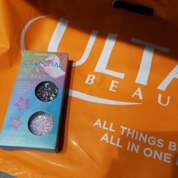 Can't wait to try this body glitter on my little cheerleaders! Can't wait to try this body glitter on my little cheerleaders!