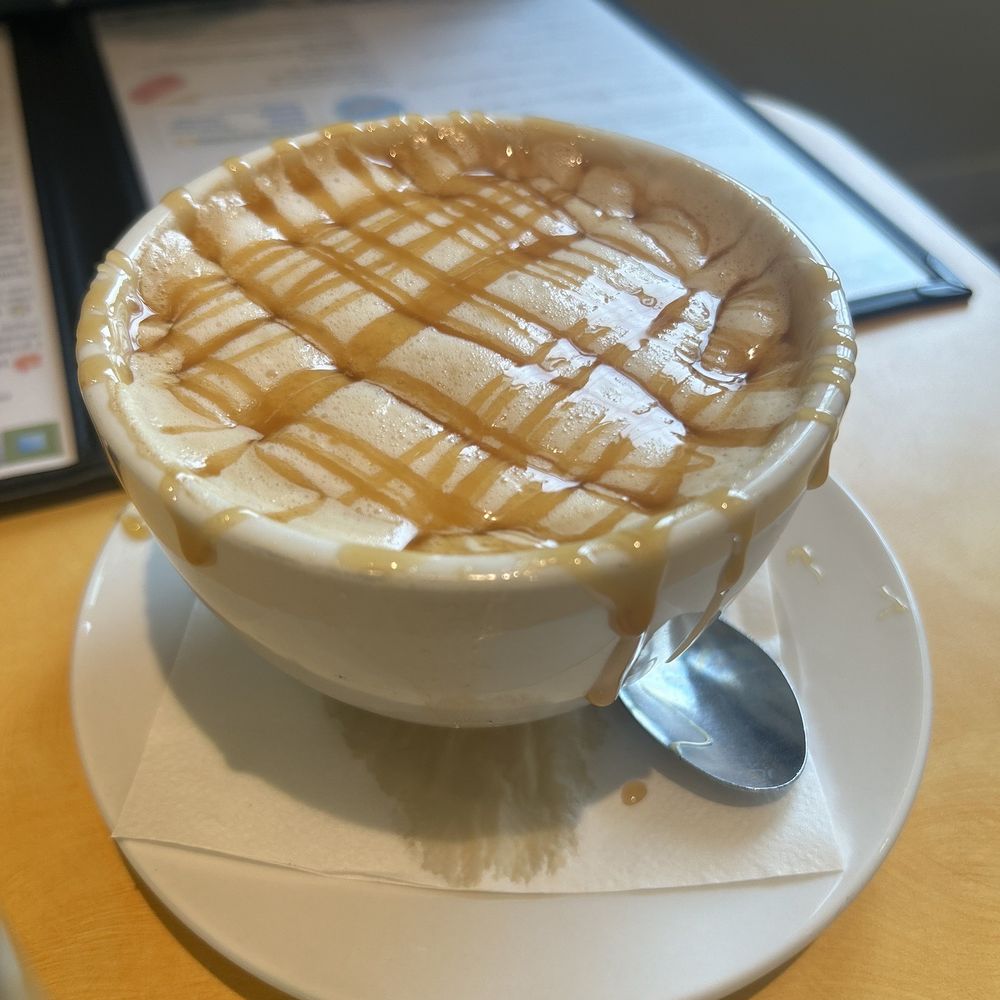 Half Day Cafe - Caramel macchiato - Breakfast & Brunch Near Me - Mason, Ohio