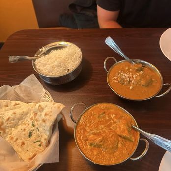 Saffron Indian Restaurant - Garlic Naan, Chicken Tikka Masala, Lamb KORMA - Indian Near Me - Steamboat Springs, Colorado
