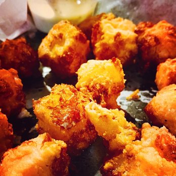Foolery's on Okauchee Lake - Cheese Curds - Bars Near Me - Oconomowoc, Wisconsin