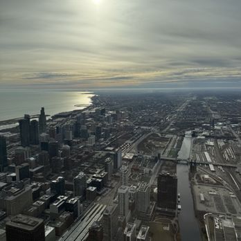 Skydeck Chicago - Observatories Near Me - Chicago, Illinois