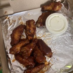 Mama Roni's Pizza