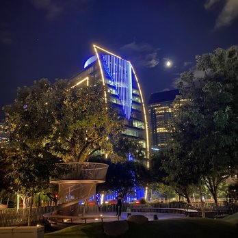 Klyde Warren Park - Parks Near Me - Dallas, Texas Klyde Warren Park - Parks Near Me - Dallas, Texas