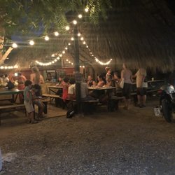 La Pizzeria - No walls. Just a roof and seating