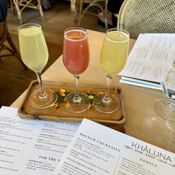 Khâluna - Bellini flight - Laotian Near Me - Minneapolis, Minnesota