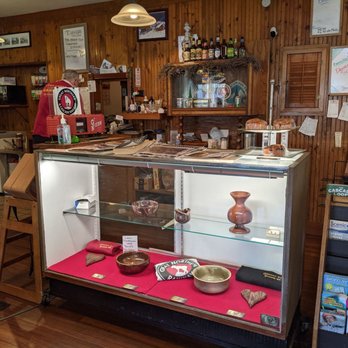 Cascadia Inn - Hotels Near Me - Skykomish, Washington
