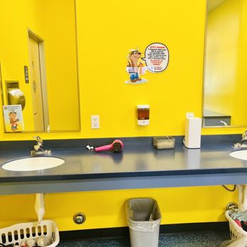 Aqua-Tots Swim School - Sinks/blow drying station - Swimming Lessons/Schools Near Me - Rancho Cucamonga, California