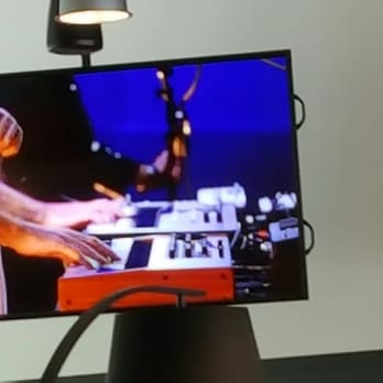 KEXP 90.3 FM - Accompanying keyboardists - Radio Stations Near Me - Seattle, Washington