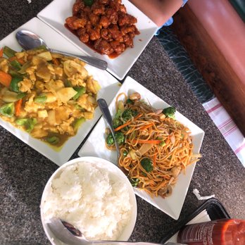 Rice Kitchen - Orange chicken chicken curry & veggie Chow Mein - Chinese Near Me - Carson, California