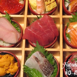 Hatsuhana - The Box of Dreams is Hatsuhana's original style chirashi.