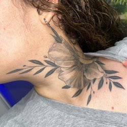 Red Leaf Tattoo Studio