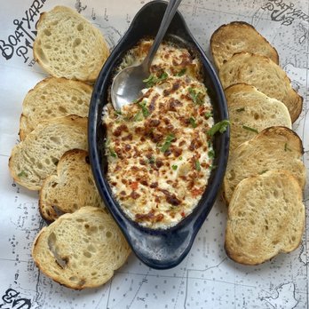 Boatyard Pub - Spinnaker Hot Crab Dip - Bars Near Me - Ventura, California
