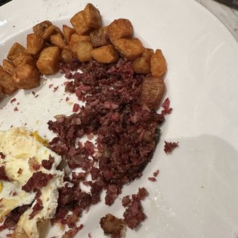 Junior's - Corned beef - Breakfast & Brunch Near Me - Las Vegas, Nevada Junior's - Corned beef - Breakfast & Brunch Near Me - Las Vegas, Nevada