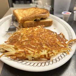 Waffle House - BEC sandwich and crispy hash browns