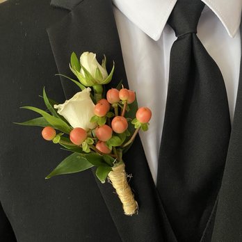 Melissa's Flower Shop - boutonniere - Florists Near Me - Tracy, California Melissa's Flower Shop - boutonniere - Florists Near Me - Tracy, California