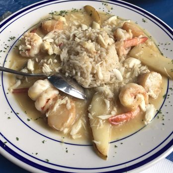 Pithari Taverna - Thallasina ellinika - Greek Near Me - Highland Park, New Jersey Pithari Taverna - Thallasina ellinika - Greek Near Me - Highland Park, New Jersey