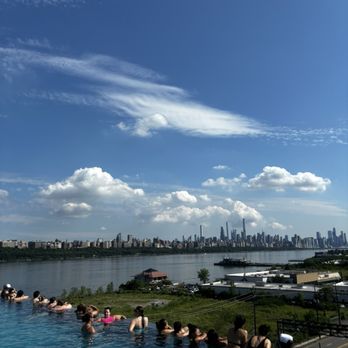 SoJo Spa Club - View from the infinity pool - Saunas Near Me - Edgewater, New Jersey