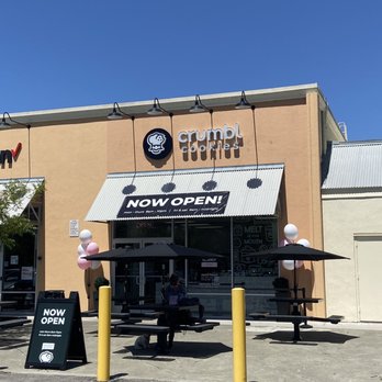 Crumbl - Petaluma - Exterior of store - Bakeries Near Me - Petaluma, California