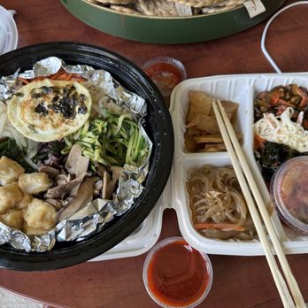Vons Chicken - Bi Bim Bop Rice Bowl with tofu and sides - Korean Near Me - Vallejo, California Vons Chicken - Bi Bim Bop Rice Bowl with tofu and sides - Korean Near Me - Vallejo, California