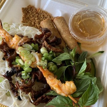 Pho Vina - Beef, Shrimp, Egg roll Vermicelli Bowl - Vietnamese Near Me - Anaheim, California