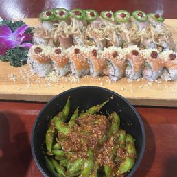 Sushi and spicy garlic edamame Sushi and spicy garlic edamame