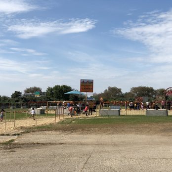 Green Meadows Farm - Green Meadows Farm pumpkin patch - Attraction Farms Near Me - Brooklyn, New York